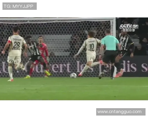 格勒诺布与朗斯激战在即谁能在法甲赛场上笑到最后